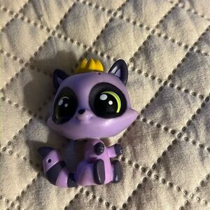 Littlest Pet Shop Mo Hattenson Raccoon Toy